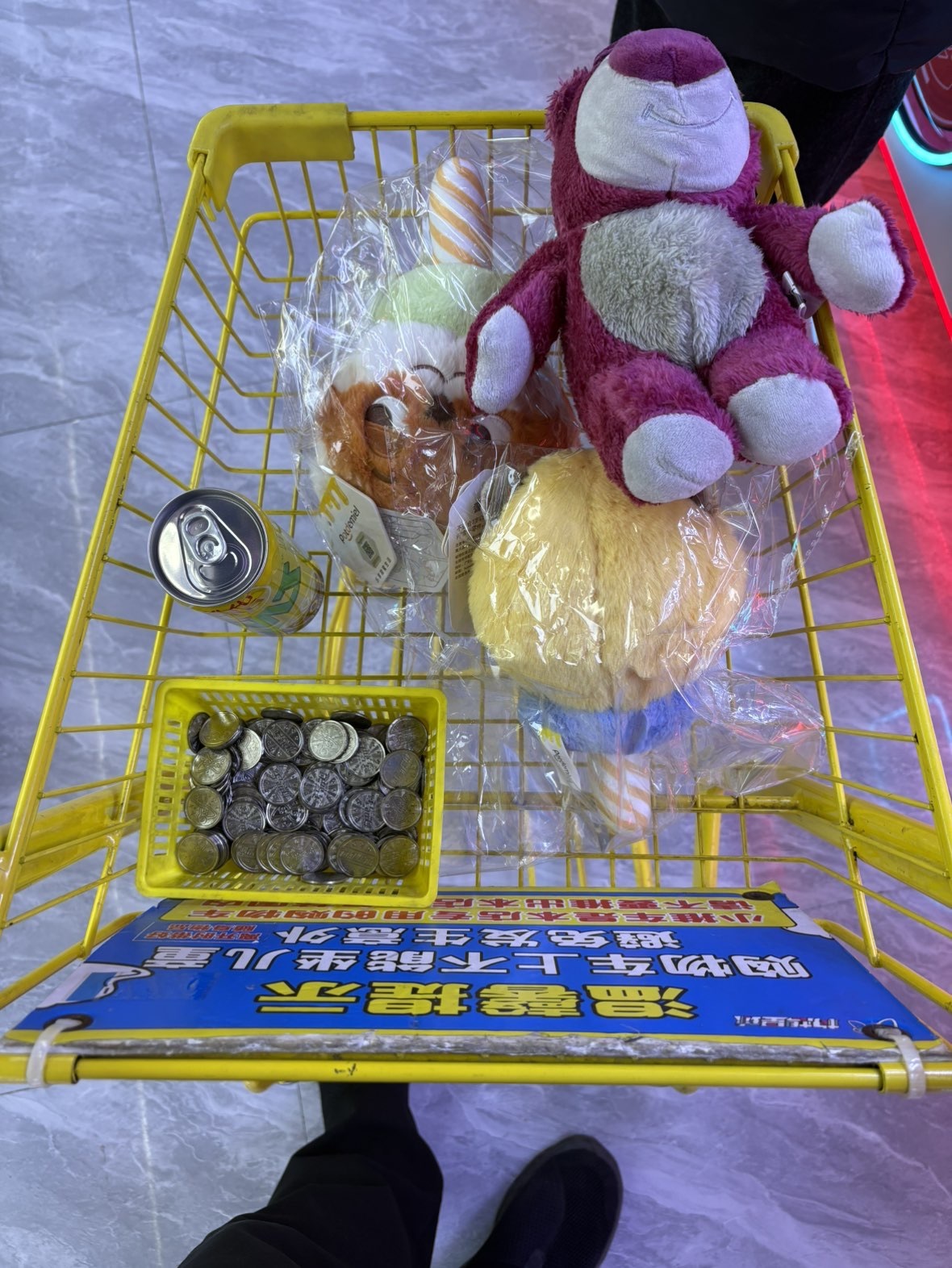 伊鸭伊鸭哟主播图片