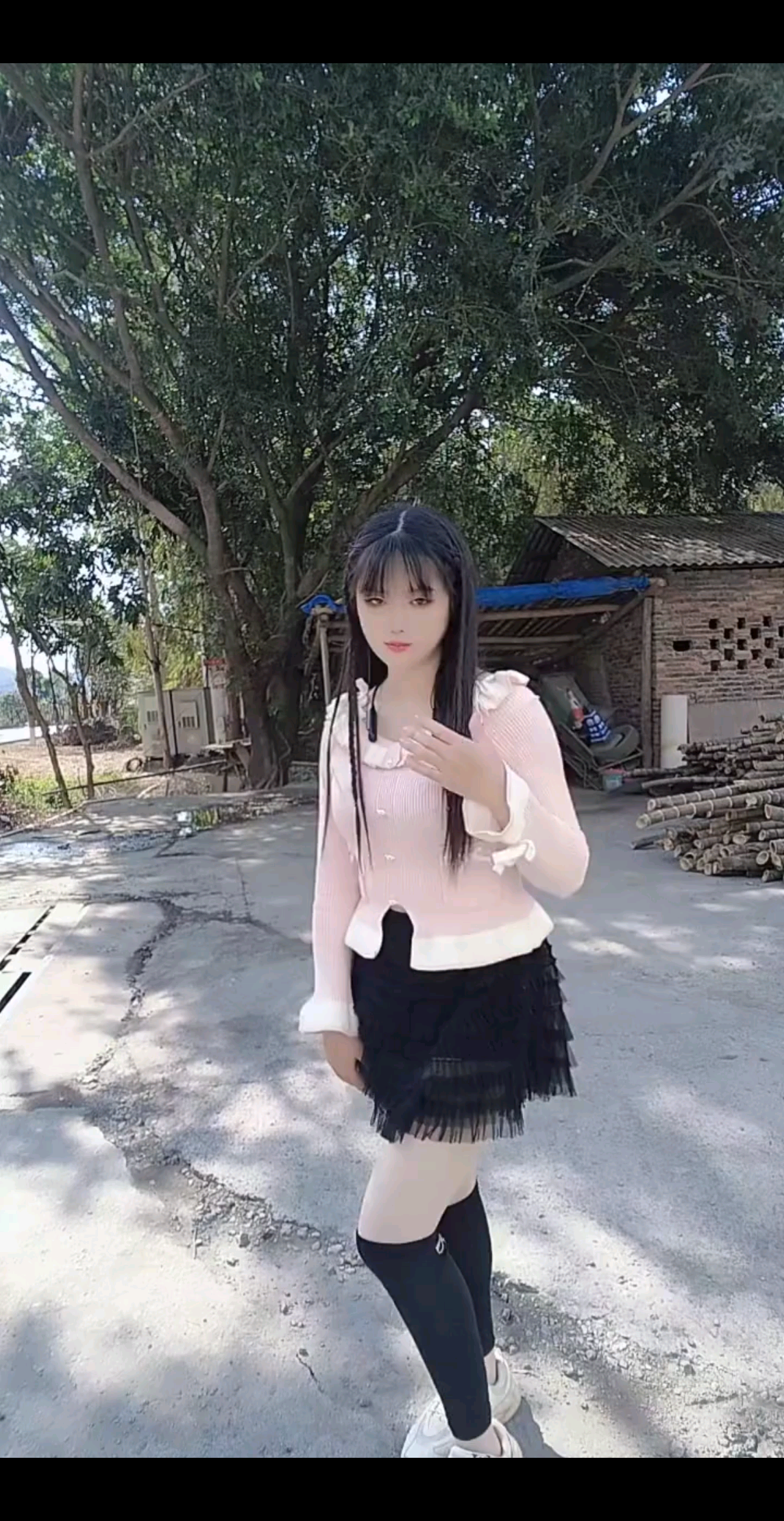 上过电视登过报，妞妞