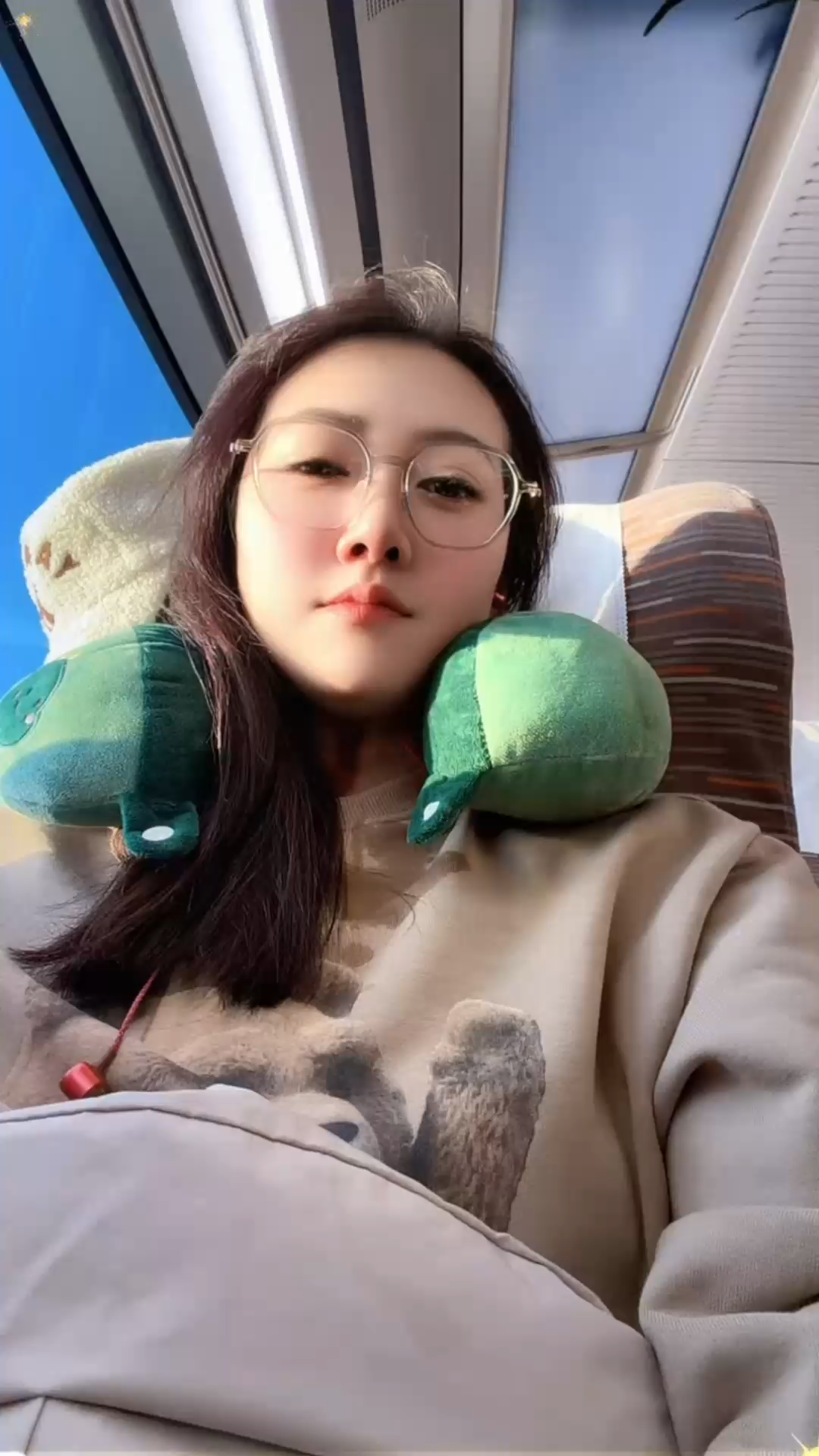 上车了，要出发了，给