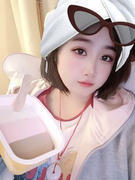 芯柠🍎可乐小公举的图片