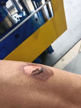 往里面使劲擦，擦重点主播照片