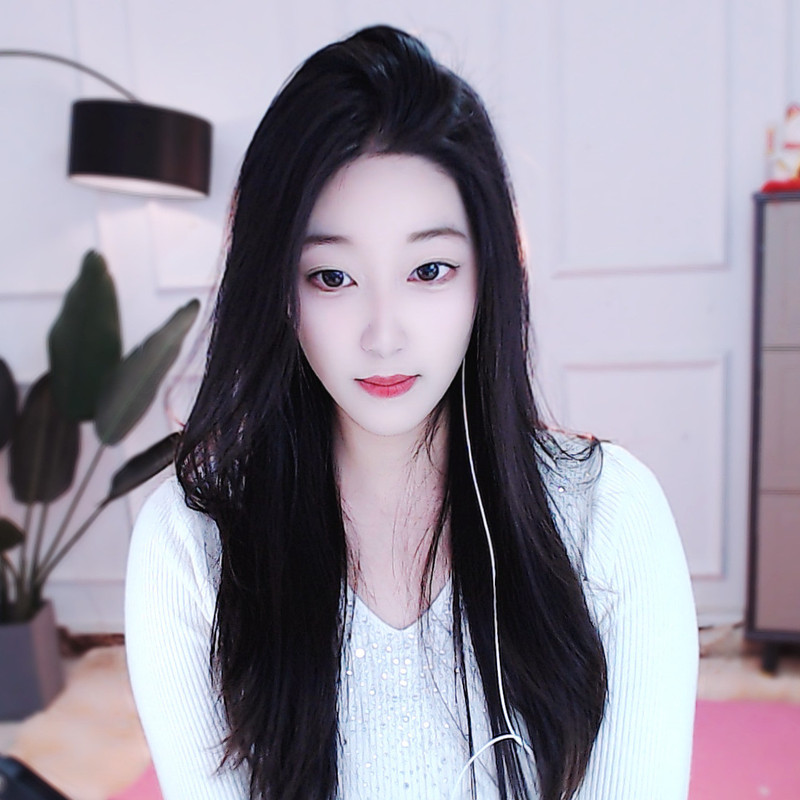 新人小暖~的直播间