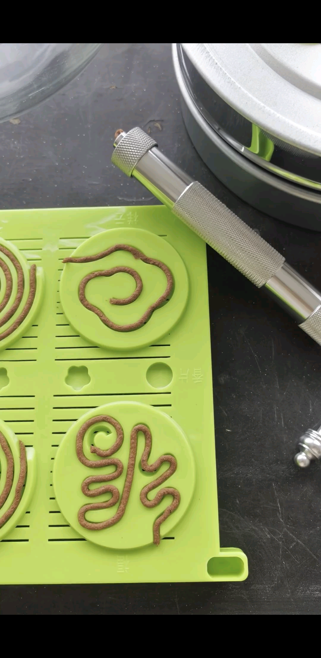 今天试做侧柏盘香……