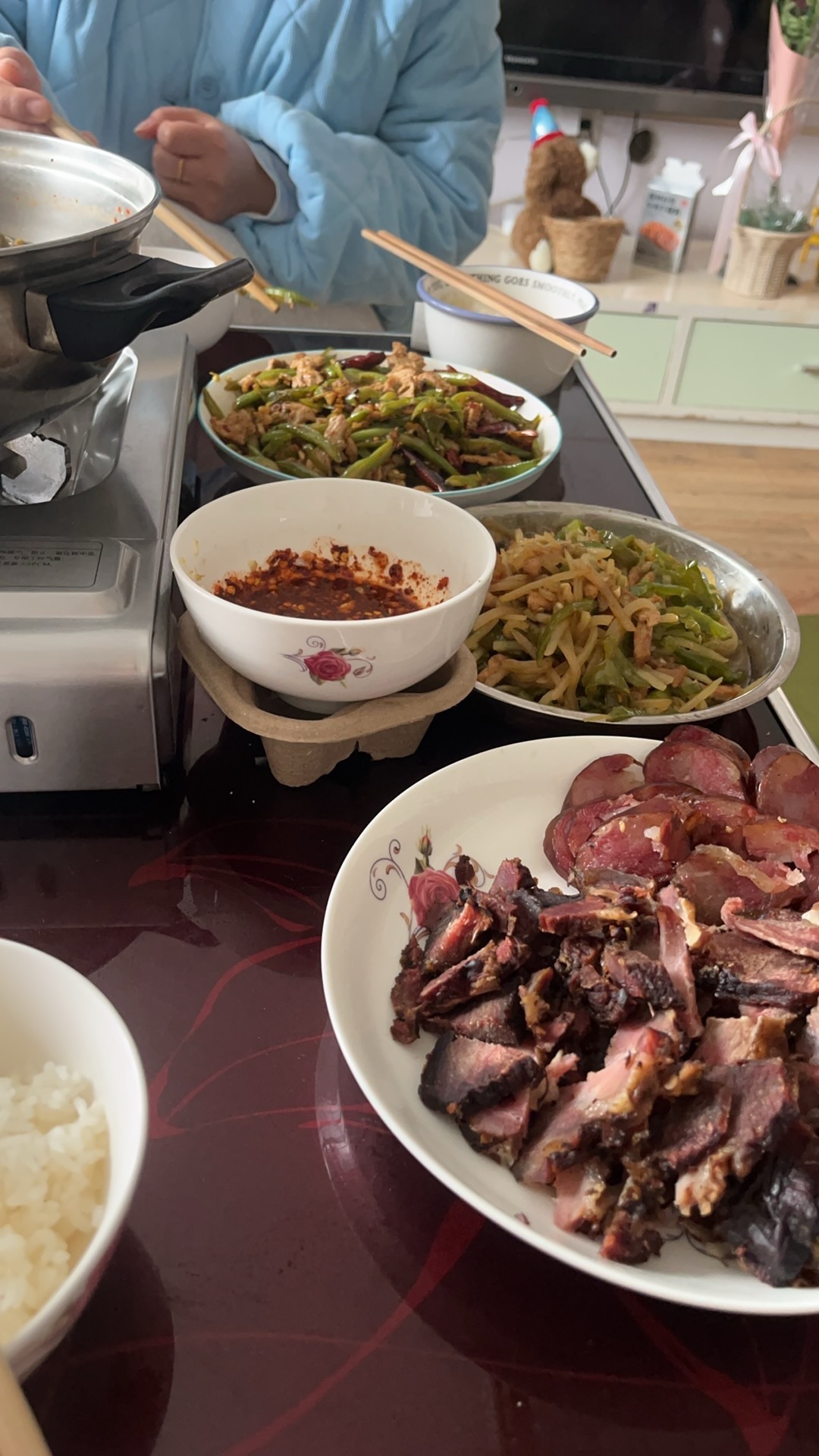 汐18號生日慶典主播圖片