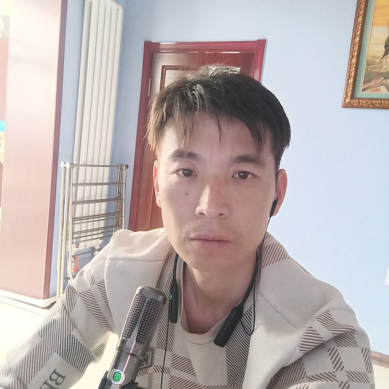 七彩老毒的主播海报