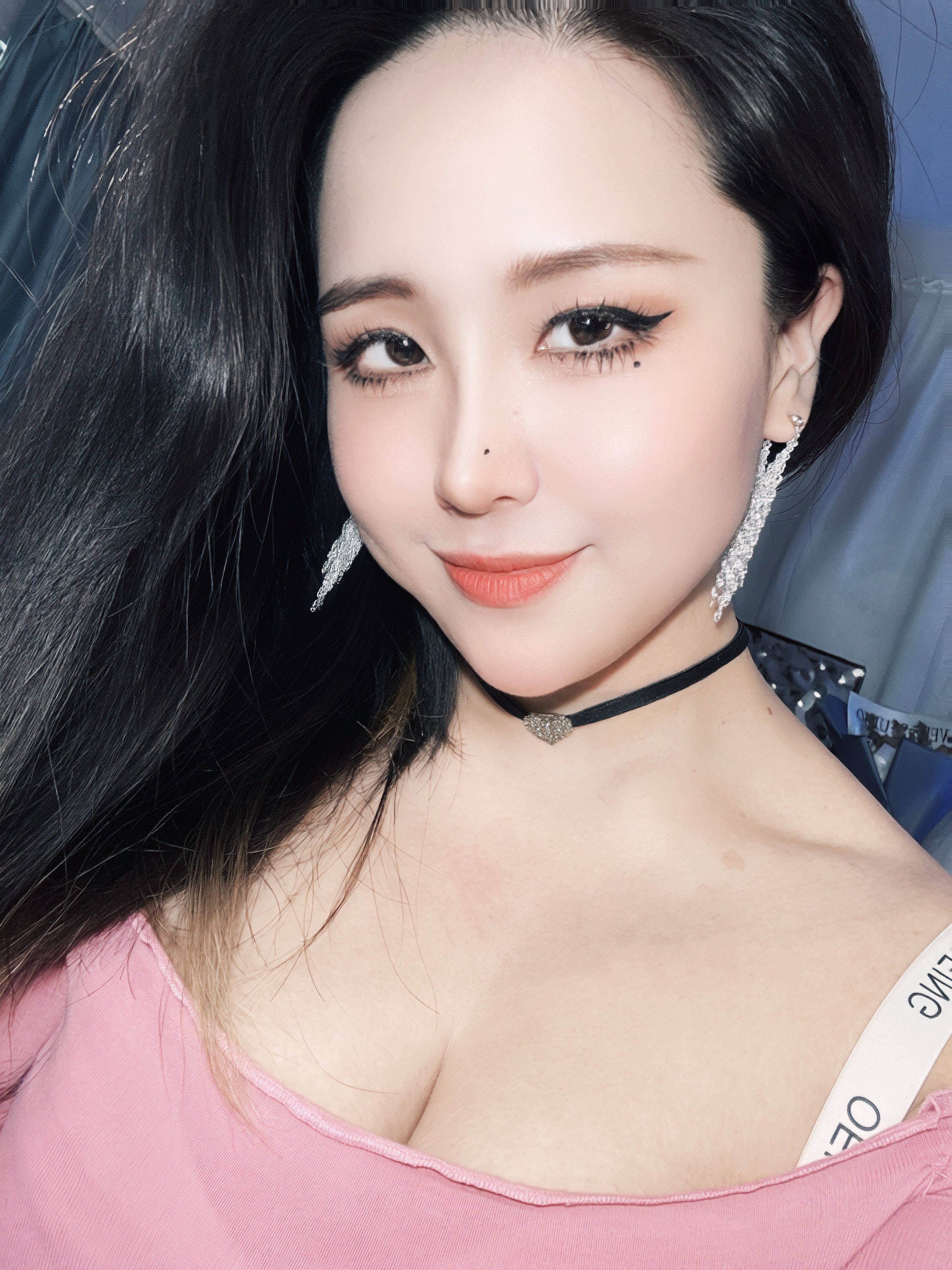 茶茶日更作品歡迎點歌主播圖片