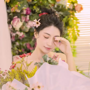 丫头招财进宝