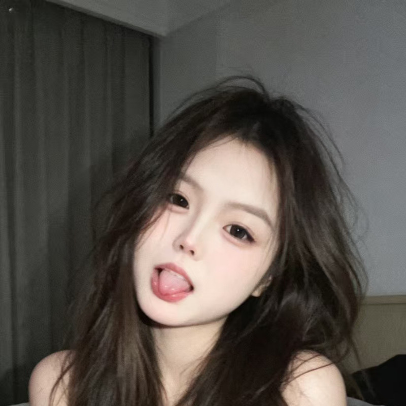 新人-依依😊的主播海报