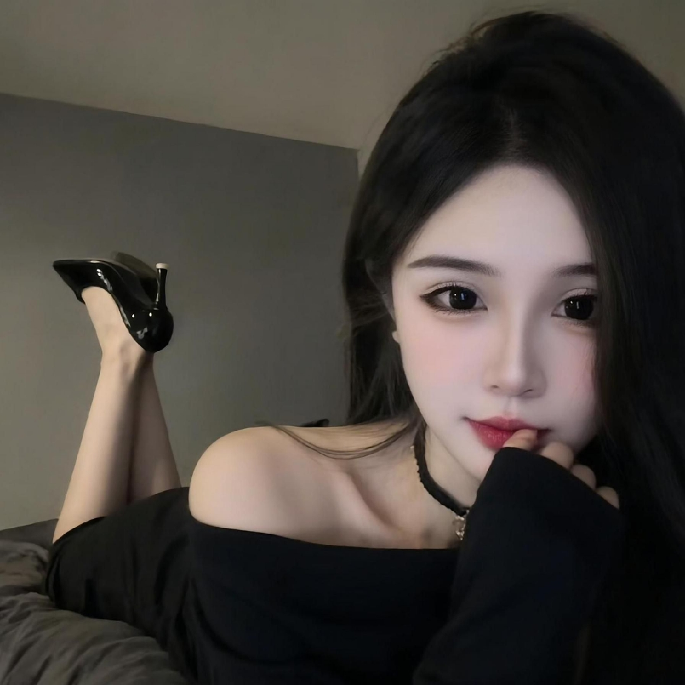 骑着羊牧狼海报