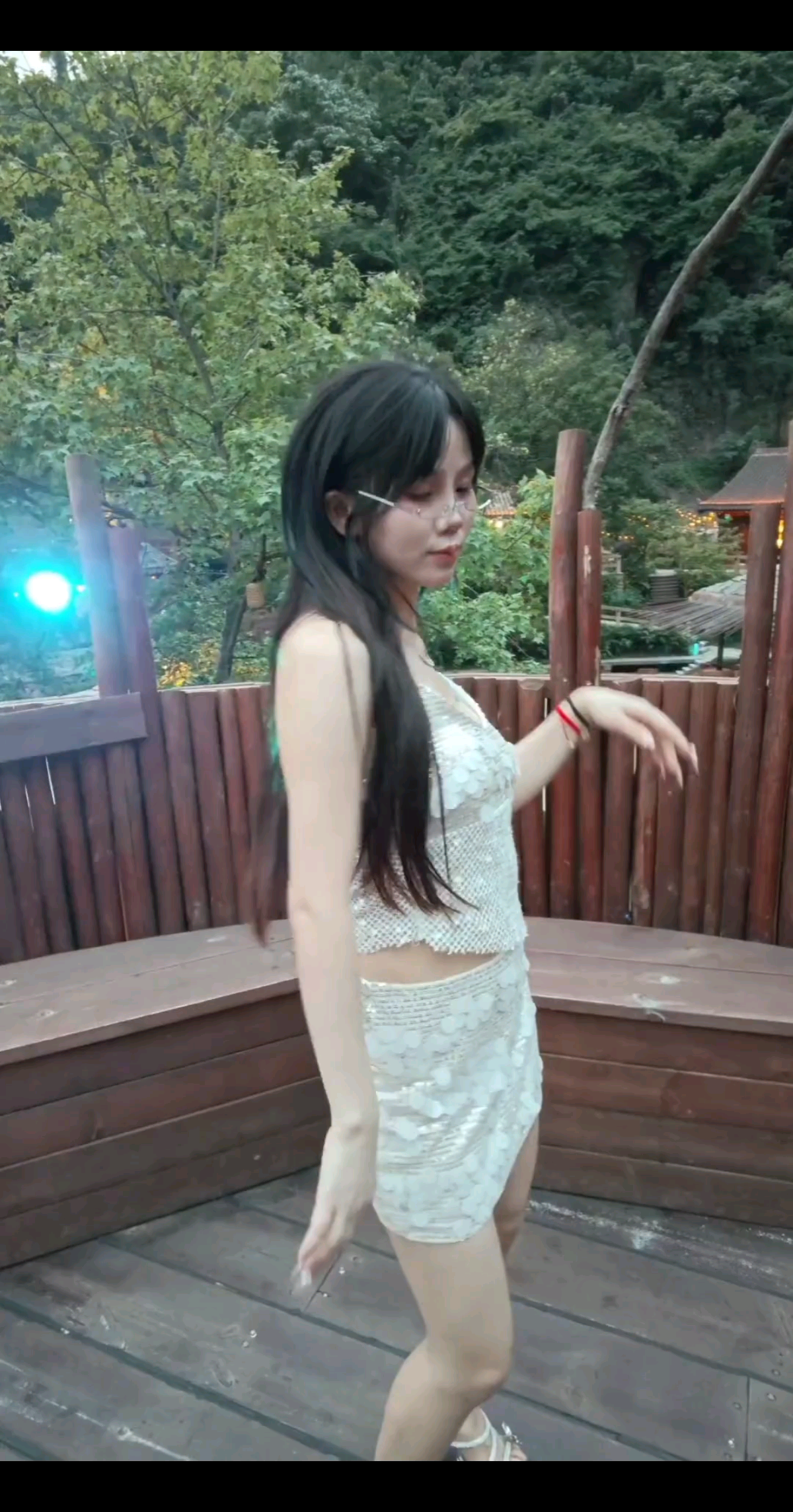 我不懂*，我只懂陪你