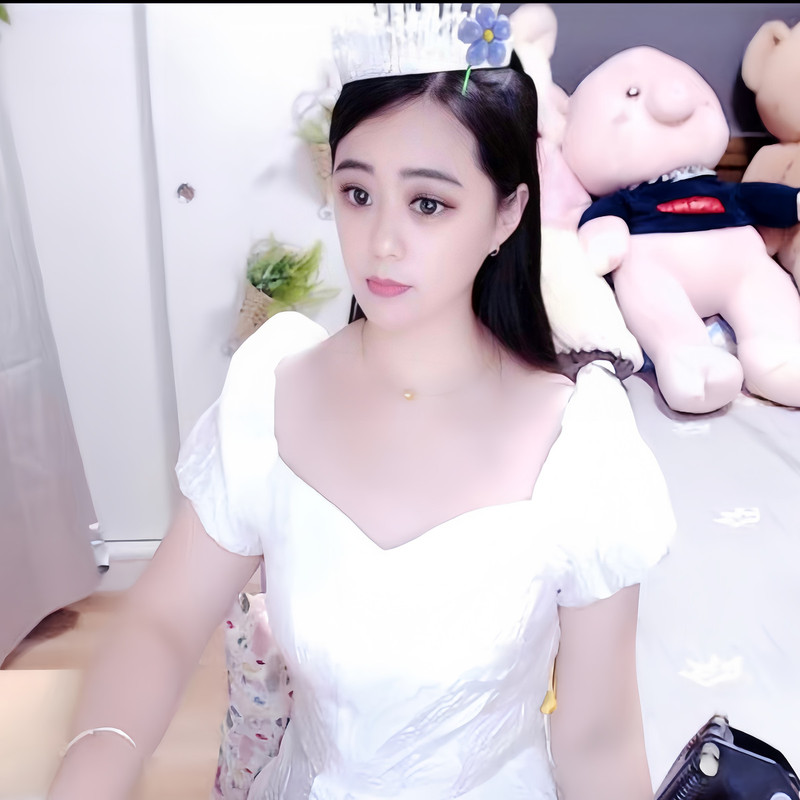 何芯დ