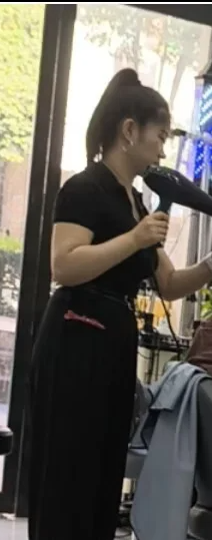孤独的野狼j主播照片