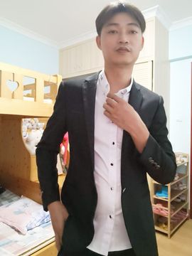 篮球的火蚁。的图片