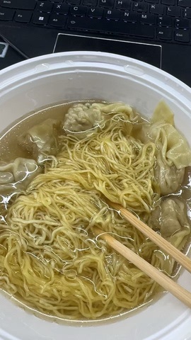 白Y鸭的图片