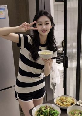 鸭鸭小心杆主播照片