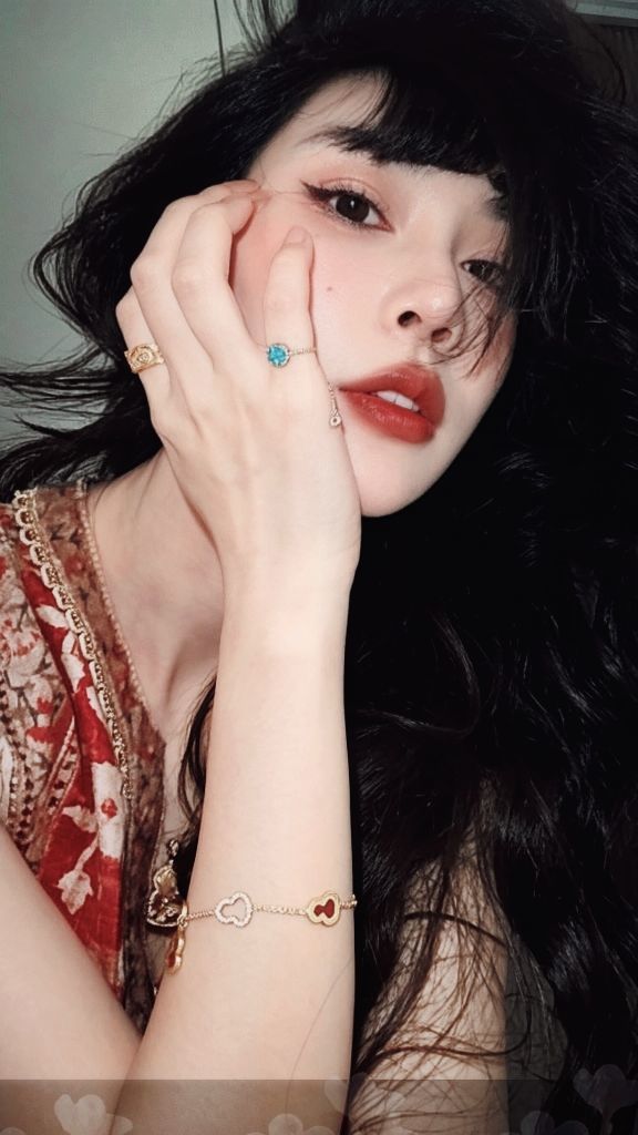 素雪要开开心心❤的主播照片