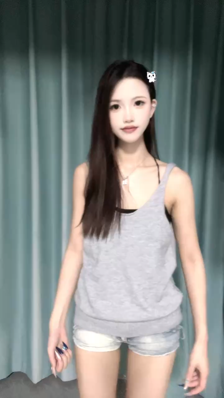 哈喽我是晓晓/害羞