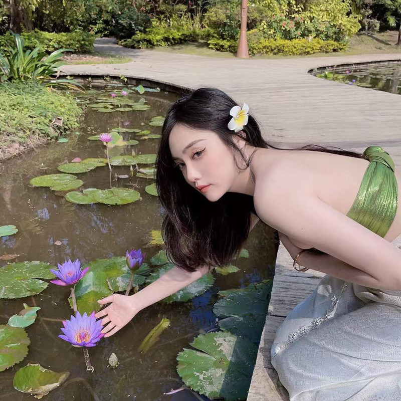 是戚戚呀的主播海报