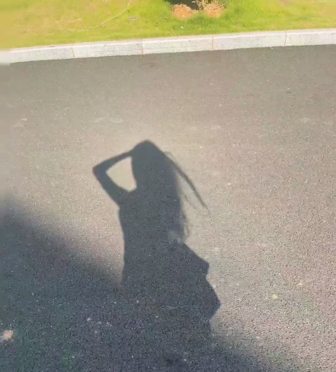 肚子不舒服休主播图片