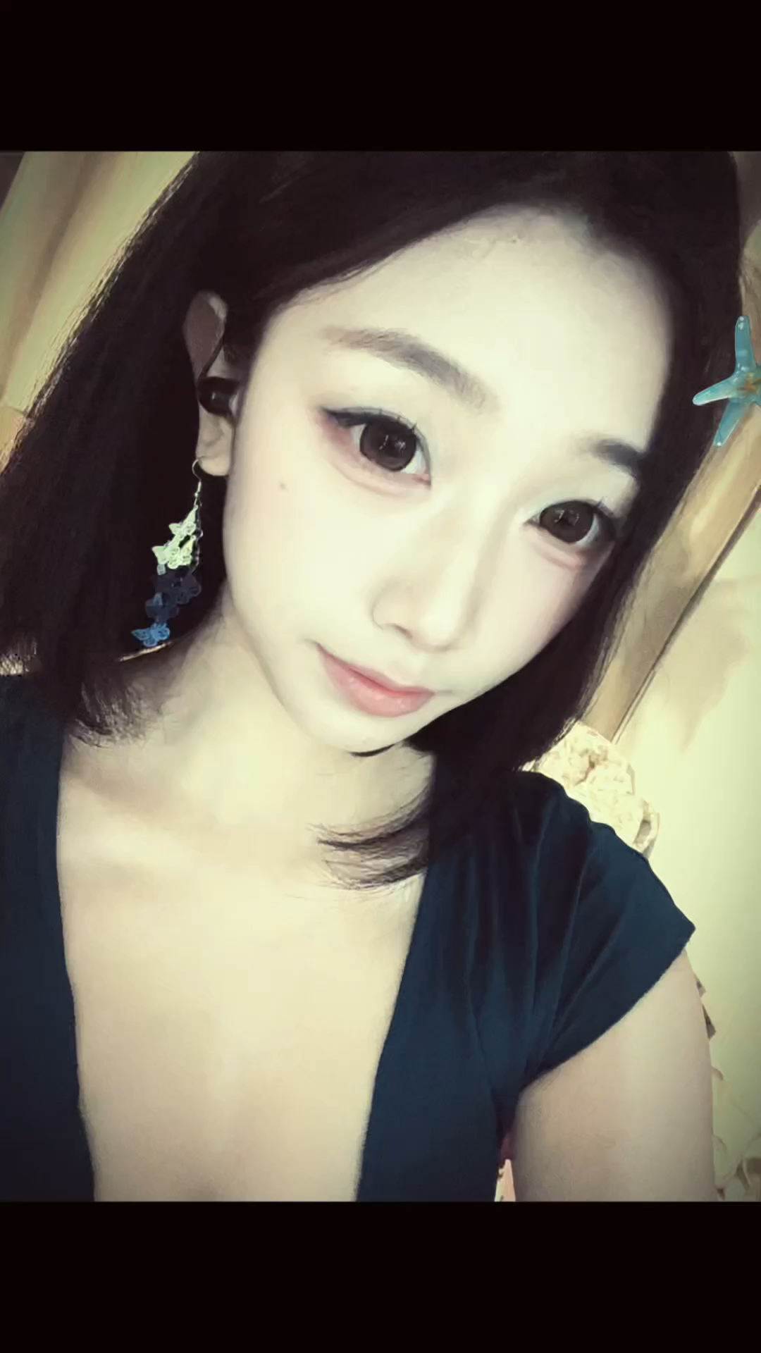 情绪不挂脸上 难道挂