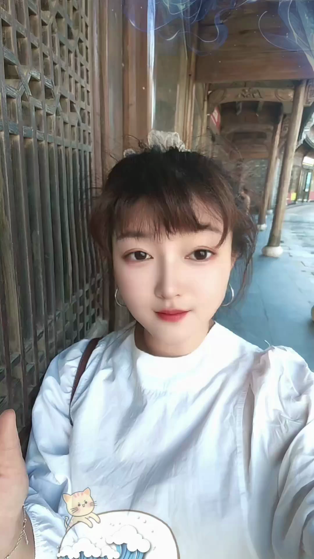 当花瓣离开花朵，暗香