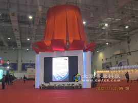 华堂多媒体专家主播照片
