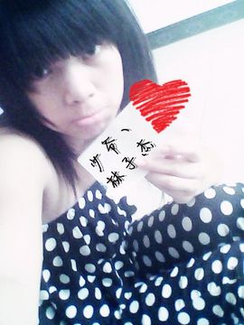 冷亚桂主播照片