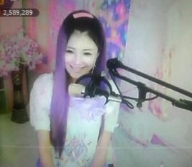 😸熱饅頭主播照片