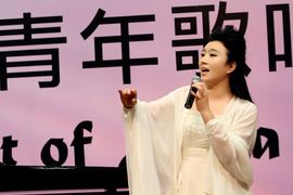 刘子琪主播照片