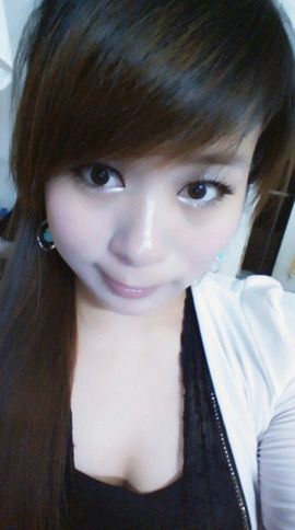 请叫我黄小姐主播照片