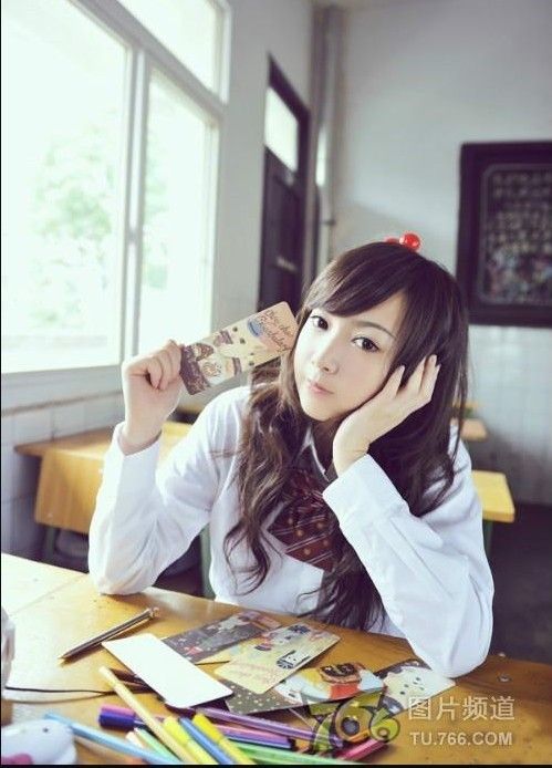 阿狸爱桃子丶的主播照片