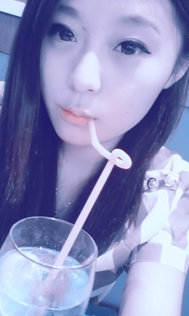 ☻☺忐忑小飞象主播照片