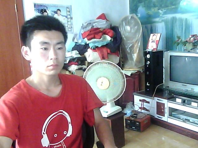 公孙浩伟的主播照片