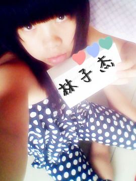 冷亚桂主播照片