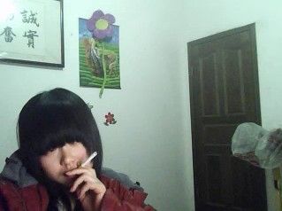 En.°__辰辰づ的主播照片