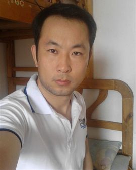 轻描淡写的一眼主播照片