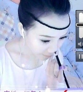 吃狐妖的小鹰主播照片
