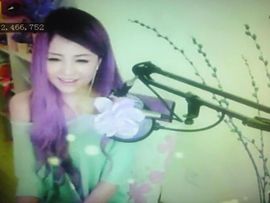 😸熱饅頭主播照片