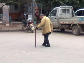 中国空巢老人主播照片
