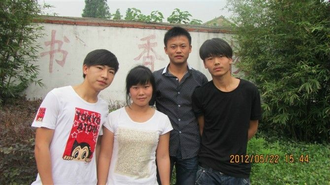 爱上了你的谎言的主播照片