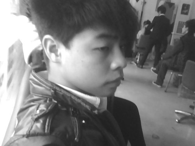 我是狼〃主播照片