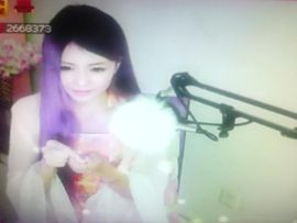 😸熱饅頭主播照片