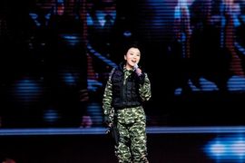 刘子琪主播照片