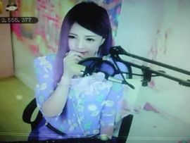 😸熱饅頭主播照片