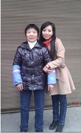 吃狐妖的小鹰主播照片