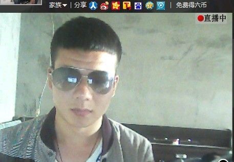 MC文显的主播照片