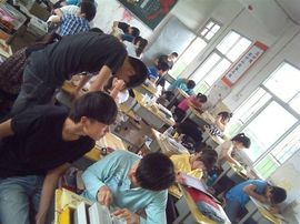 爱上了你的谎言主播照片
