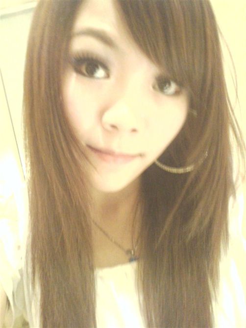 女人、高姿态的主播照片