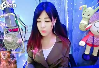 六间房最红主播小代理、小小冰🐛秀唱直播
