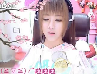 六间房美女主播☜小鱼儿❦☞互动直播中
